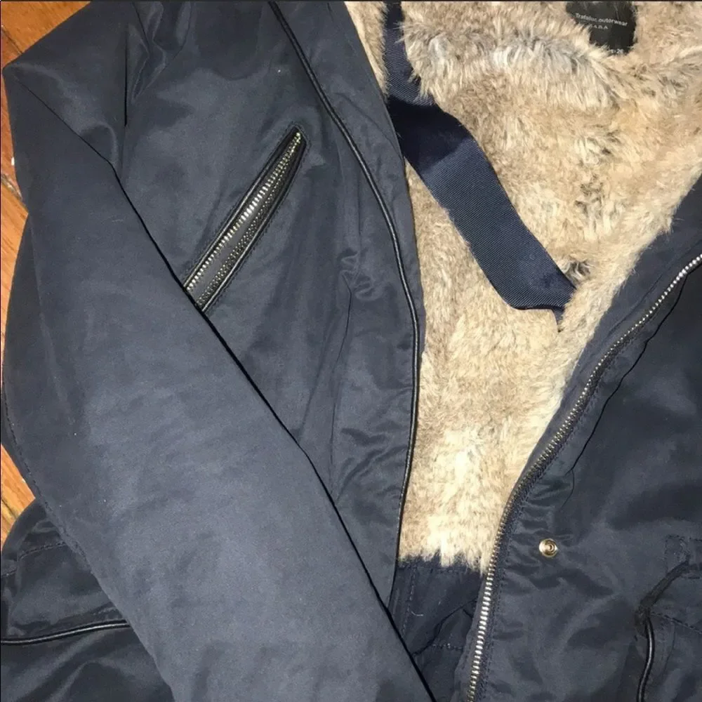 ✨HP✨Zara Navy Fur Lined Parka with Detachable Hood✨